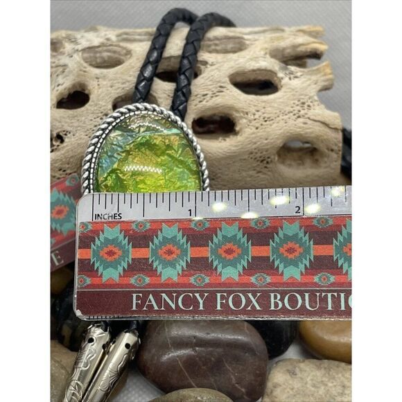 - Silver Large Green Faux Opal Wedding Mens  Womens Western Southwest Bolo - Picture 8 of 12